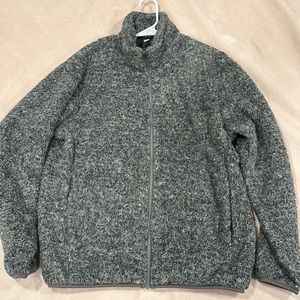 Uniqlo Fluffy Yarn Fleece Full-Zip Jacket in Grey size Medium